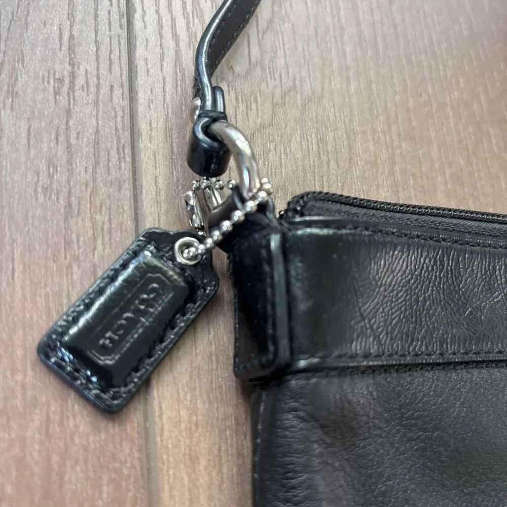Vintage Y2K Coach Wristlet